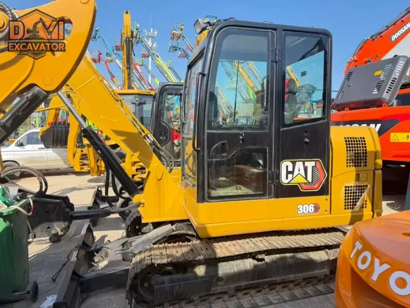 High Cost Performance Used Cat 306 Small Excavator (1)