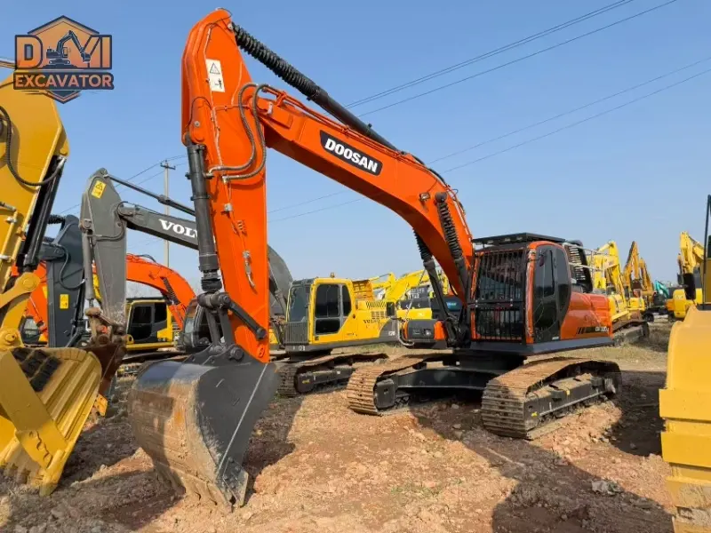 Used Doosan DX300LC Heavy Excavator Powerful Machine Good Condition